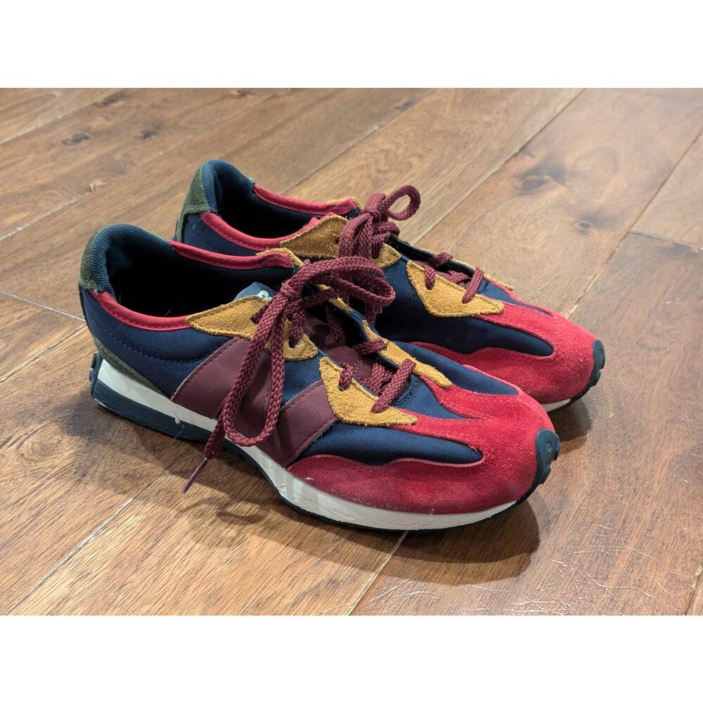 Big Boys Sz 5.5 New Balance Kids multi colored shoes sneakers in GUC